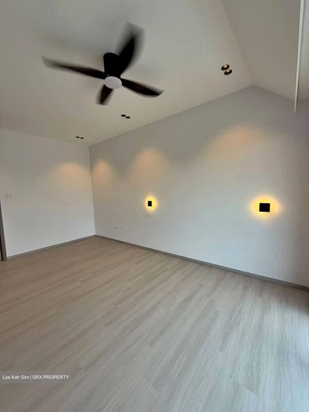 Opera Estate (D15), Terrace #593995821